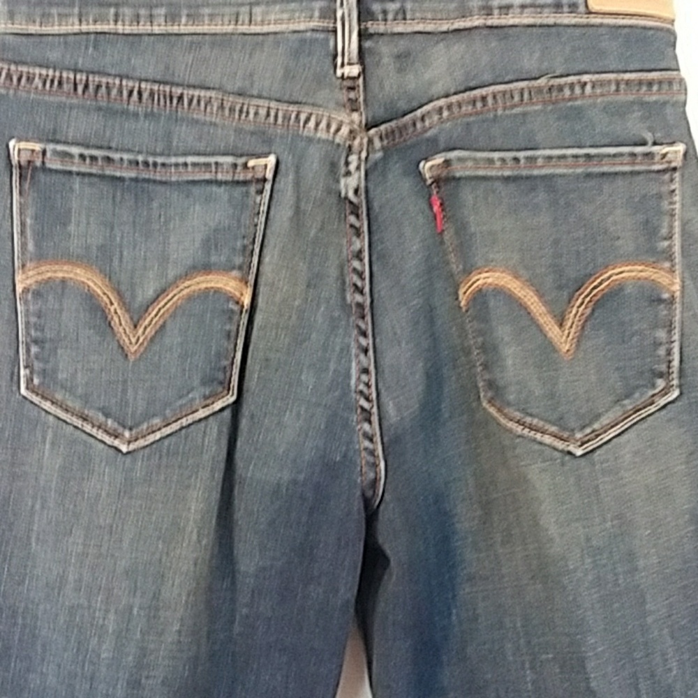 Levi capris - Picture 3 of 4